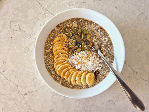 Recipe: Manuka Honey Overnight High-Fibre Chia Oats
